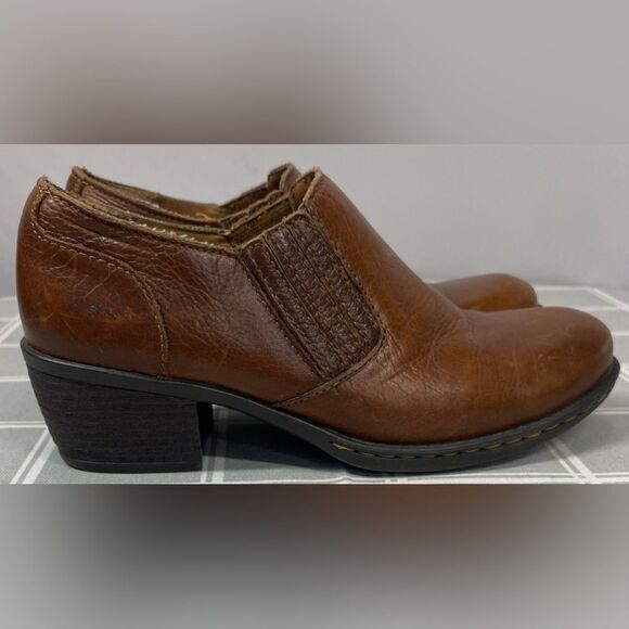 BOC Born Concept Brown Leather Slip on Boots Ankle Booties Womens Size 6 Shoes - Picture 5 of 15